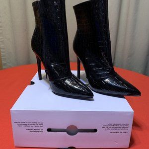 NEW ALDO ALYLYAN GLOSSY BLACK boots booties heeled